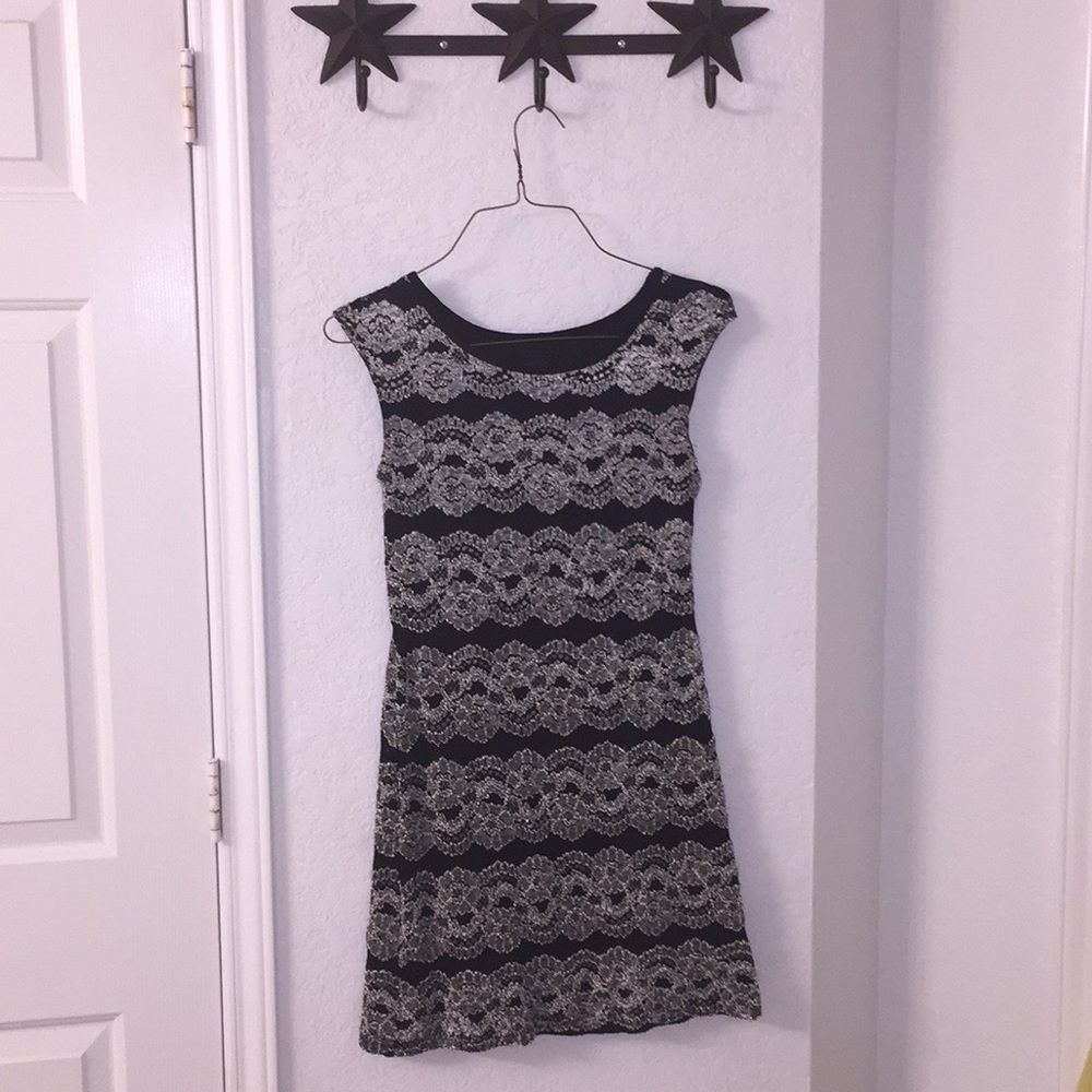 BLACK LACE DRESS - Picture 2 of 4